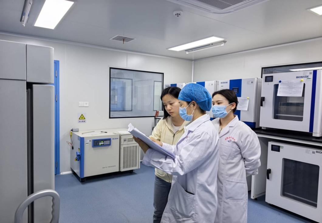 黄陂：关注实验室专用设备购置及使用情况