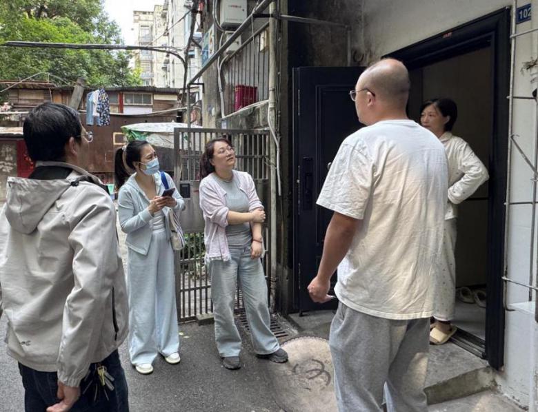 江岸：关注社会救助资金管理使用情况