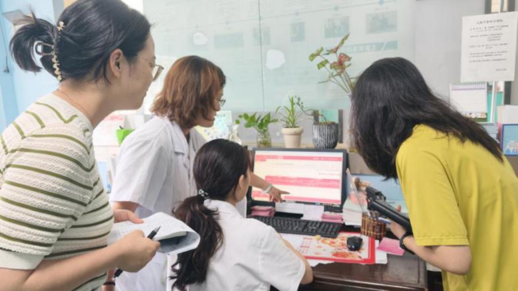 江岸：关注公共卫生资金管理使用情况